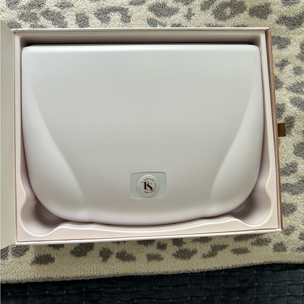 NEW Trophy, SKIN Microderm, MD professional Grade home microdermaabrasion system - Picture 5 of 10